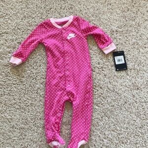 Girls Nike Pink Polka Dot Full-Zip Onesie 9M Baby Newborn Swish Activewear